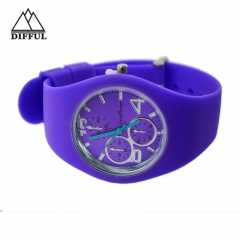 hochwertiges Legierungsfall Silikonmaterial verschiedene Farbe eisige Armbanduhr